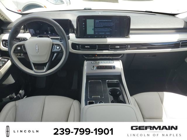 New 2025 Lincoln Aviator AWD image 17
