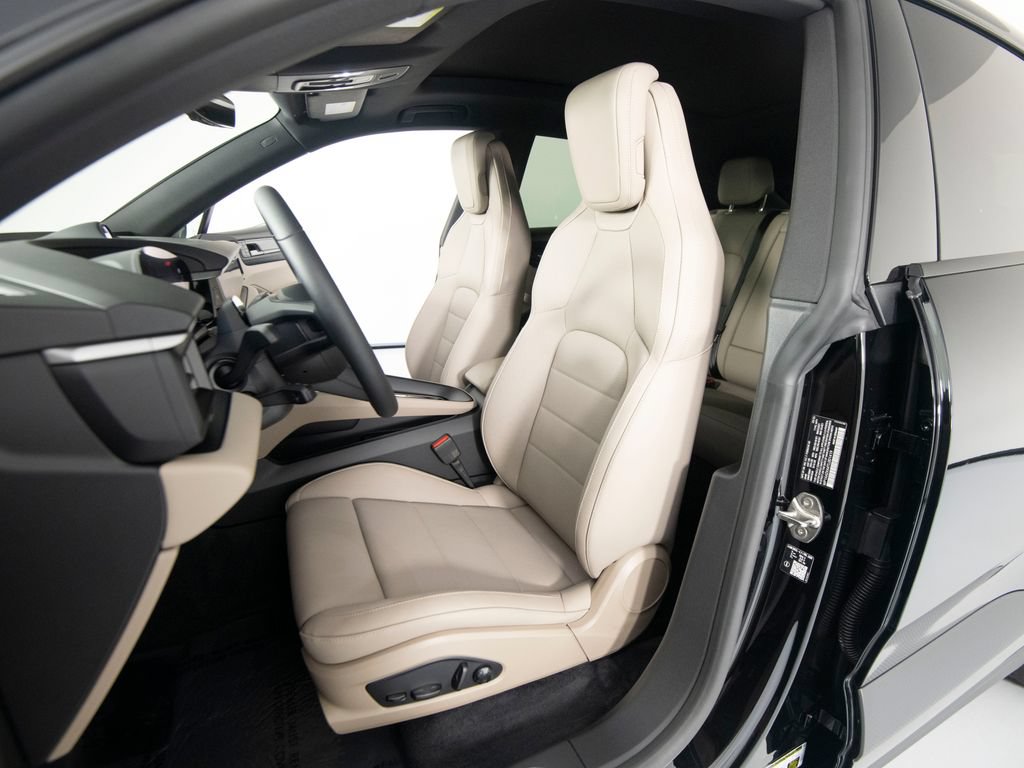 New 2026 Porsche Macan 4 Electric AWD/4WD image 17