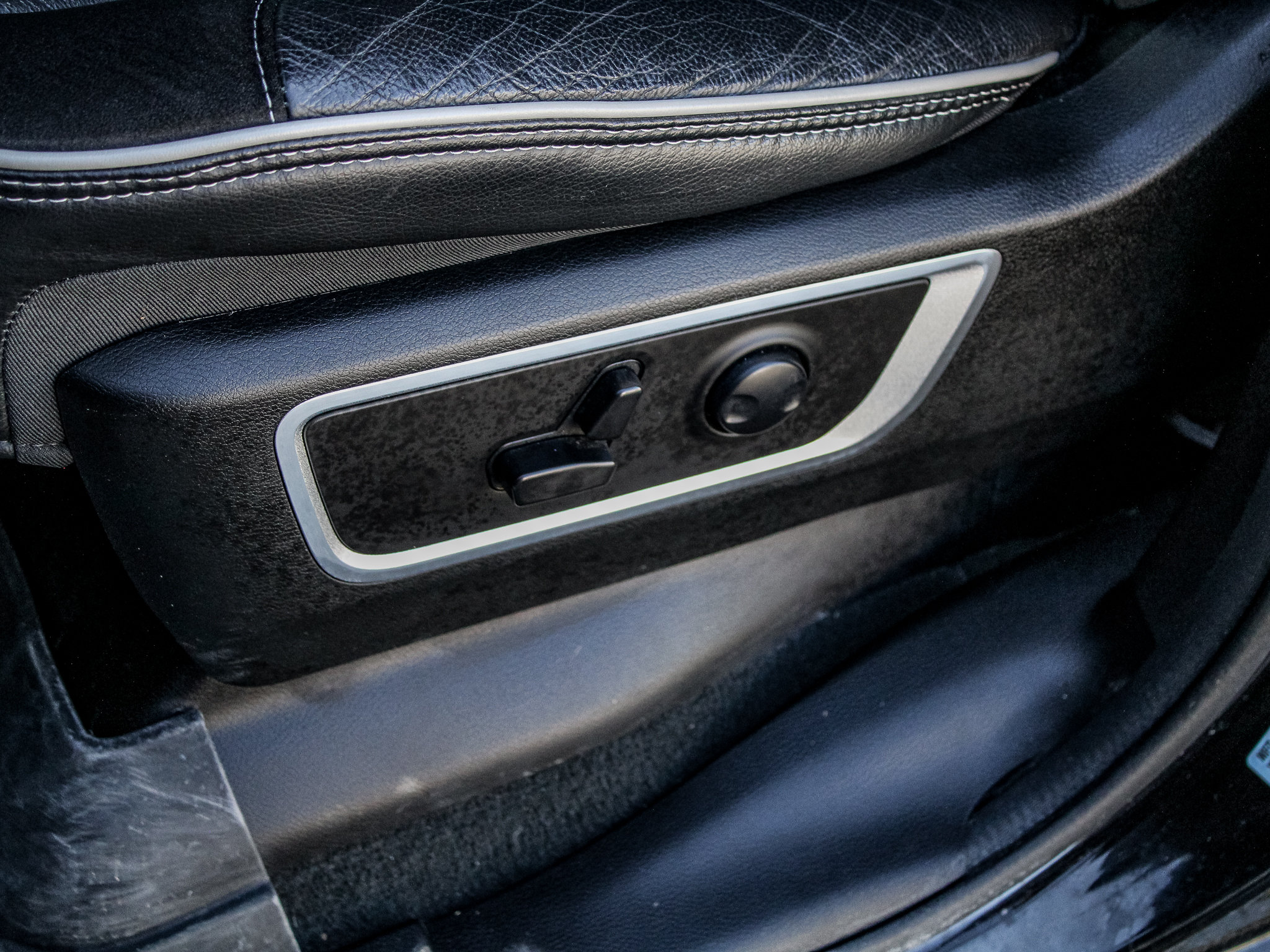 Used 2023 RAM 1500 Laramie AWD/4WD image 19