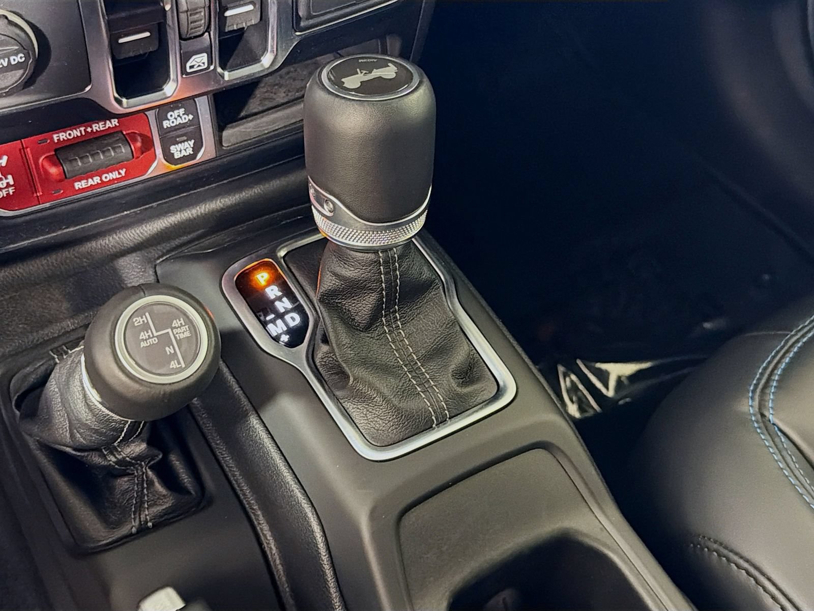 Used 2025 Jeep Wrangler Unlimited Rubicon 4xe AWD/4WD image 15