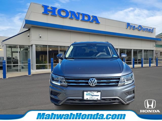 Used 2020 Volkswagen Tiguan SE AWD/4WD image 2