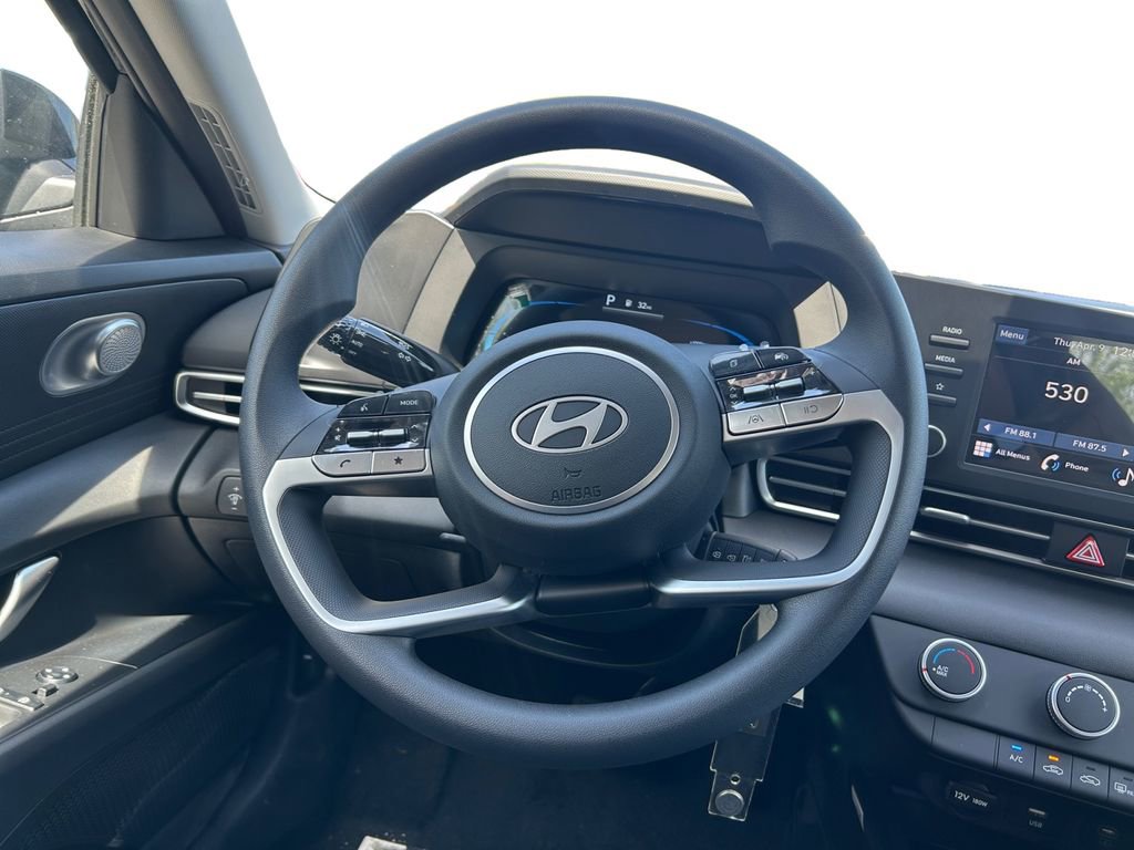 New 2026 Hyundai Elantra SE FWD image 12
