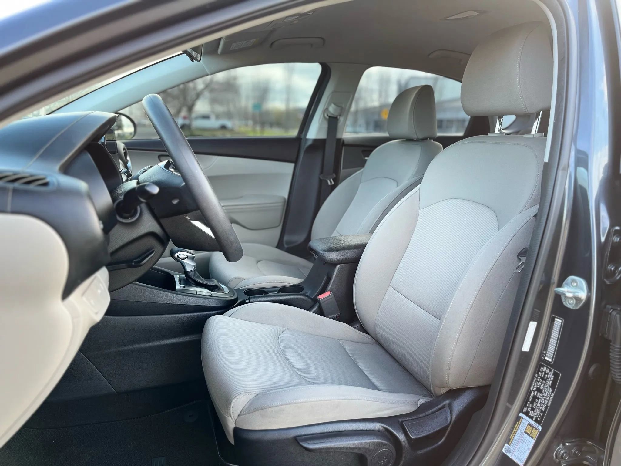 Used 2019 Kia Forte LXS FWD image 10