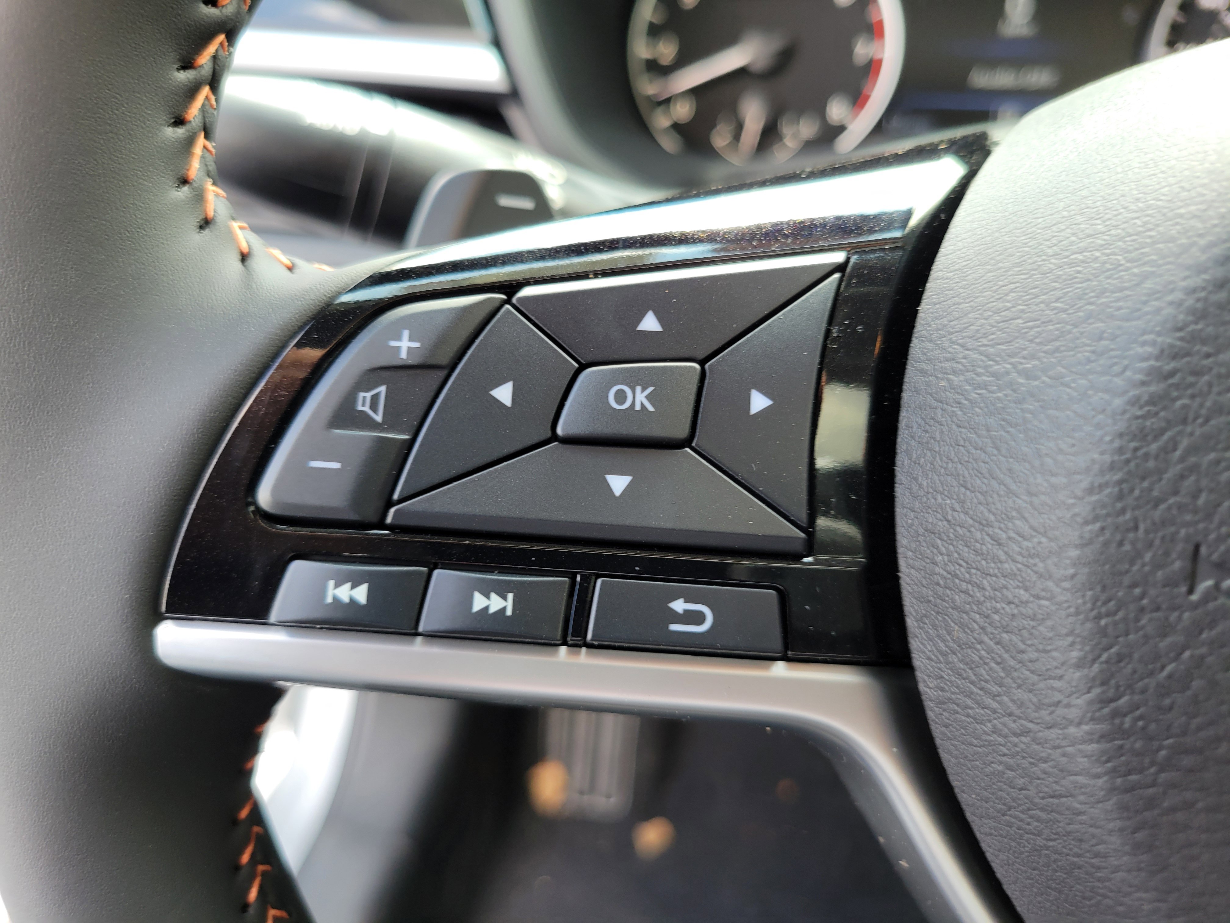 New 2025 Nissan Altima 2.5 SR w/ SR Premium Package image 14