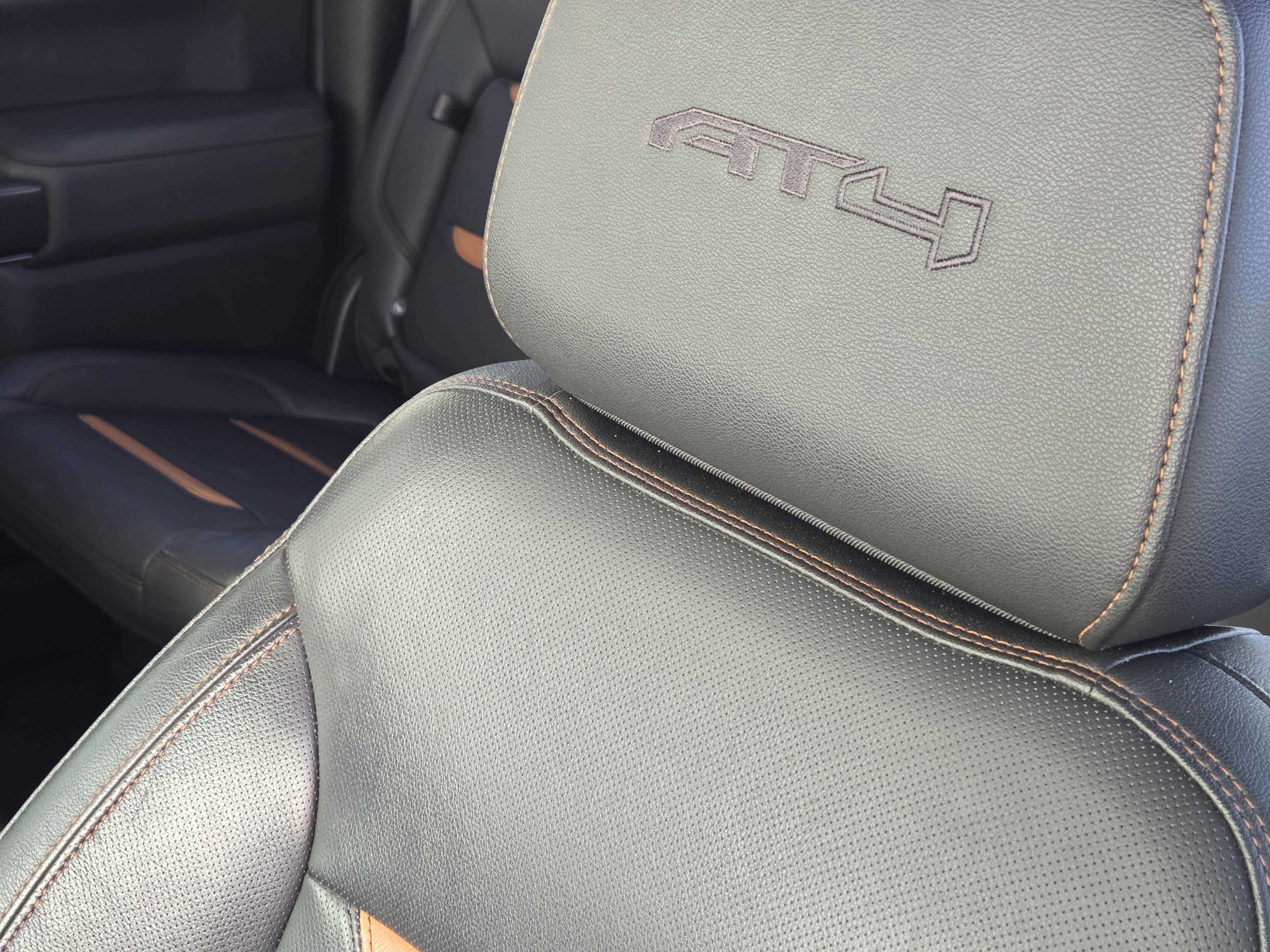 Used 2021 GMC Sierra 1500 AT4 image 18