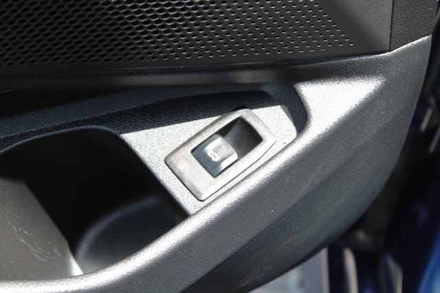 Used 2020 BMW 330i Sedan w/ Driving Assistance Package RWD image 14