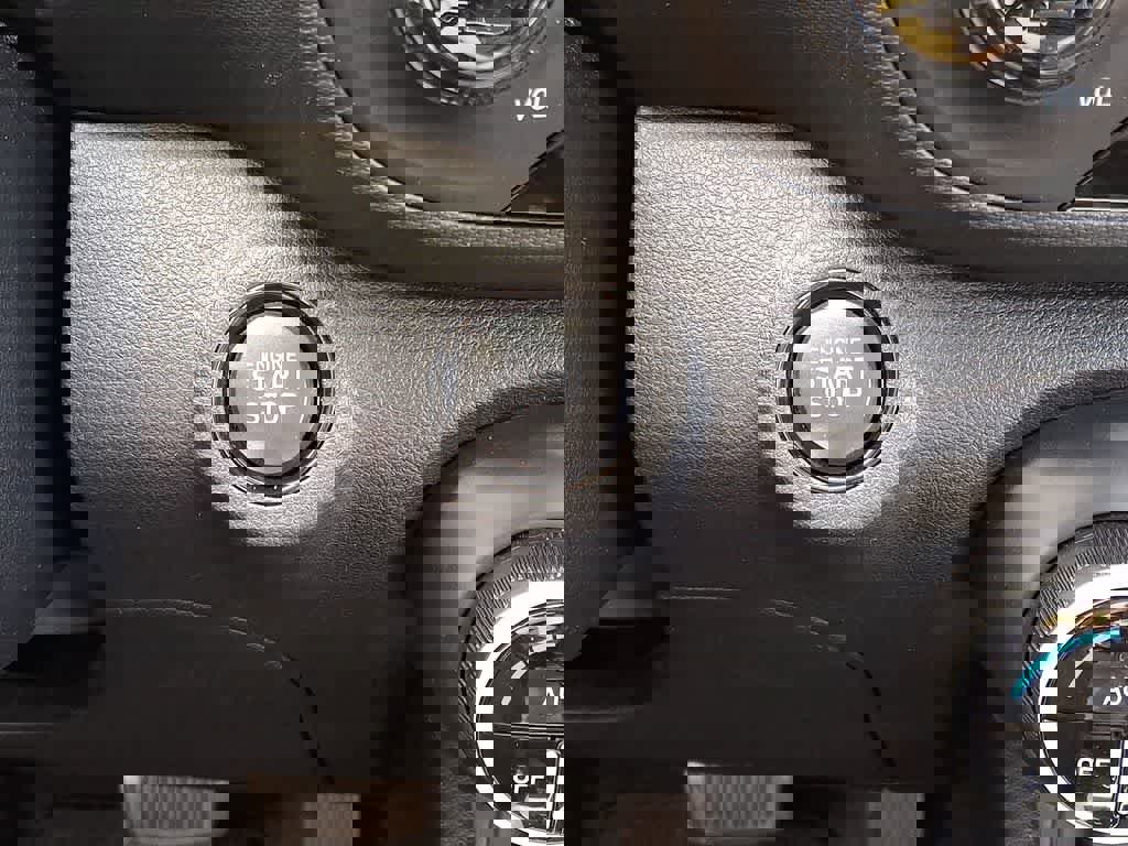 Used 2024 Hyundai Venue Limited image 22