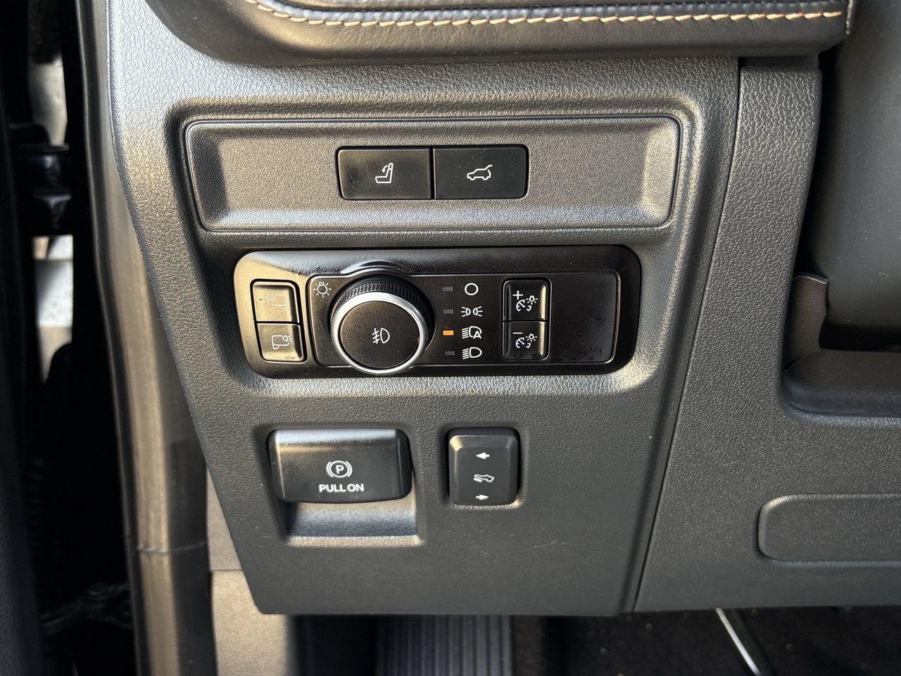 Used 2023 Ford Expedition Max Platinum RWD image 24