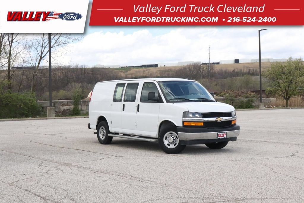 Used 2024 Chevrolet Express 2500 w/ Driver Convenience Package RWD image 1