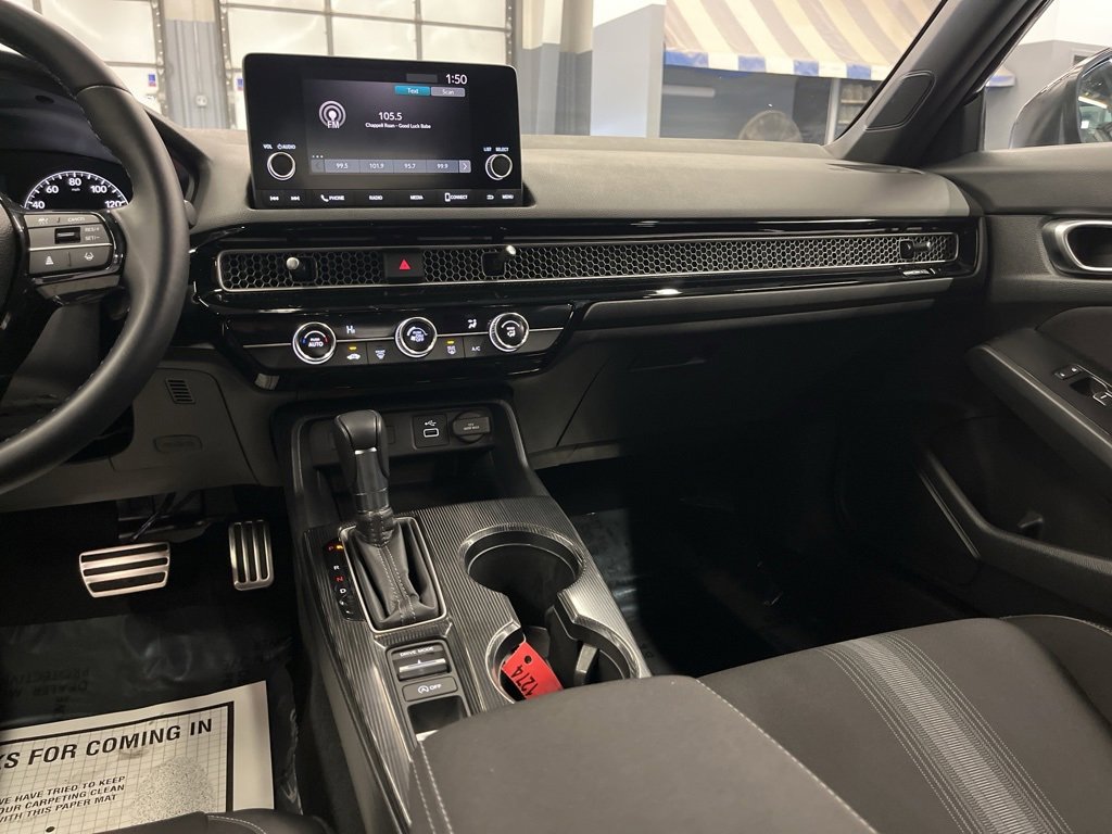 Used 2023 Honda Civic Sport image 19