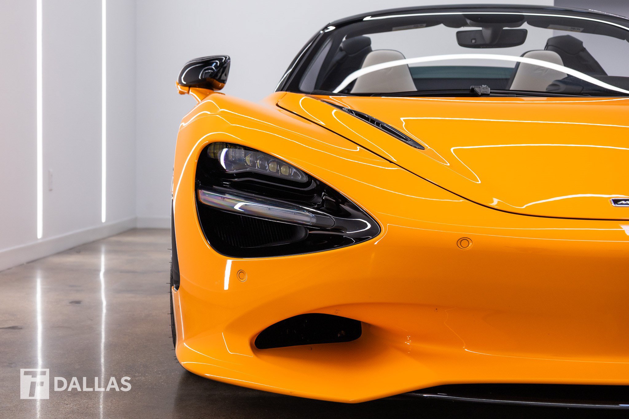 Used 2024 McLaren 750S Spider RWD image 7