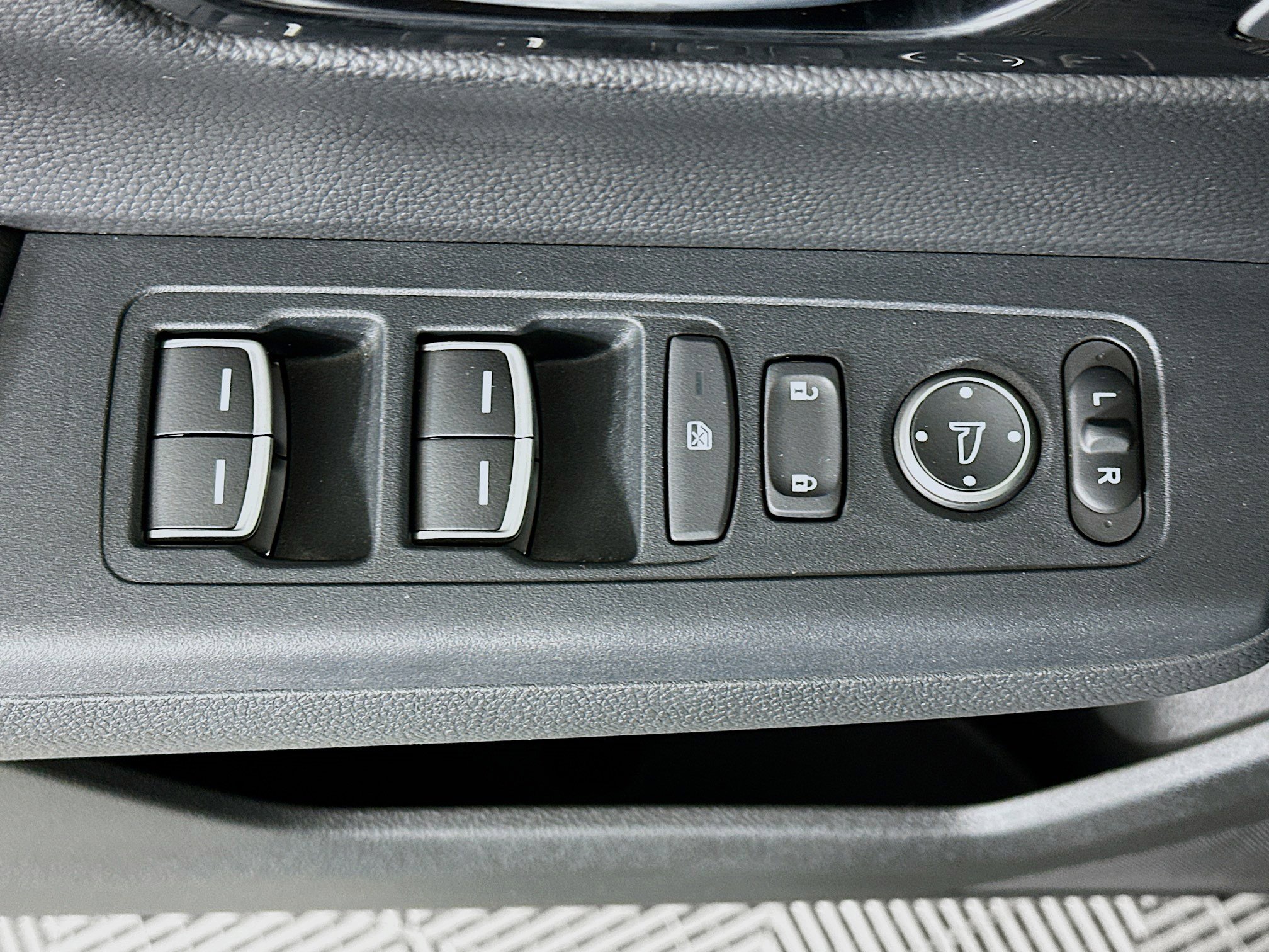 Used 2024 Honda CR-V EX-L image 15