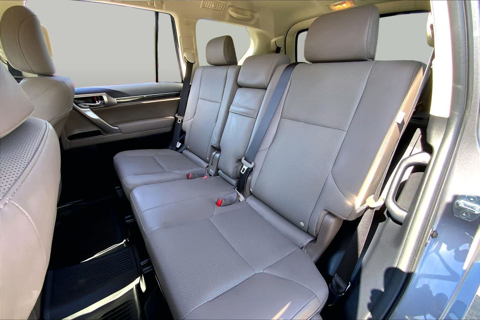 Used 2023 Lexus GX 460 Premium w/ Premium Package AWD/4WD image 21