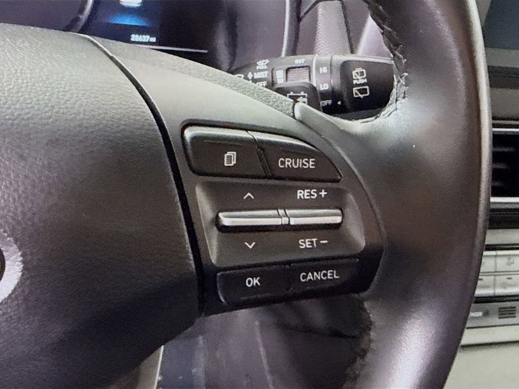 Certified 2021 Hyundai Kona Limited w/ Cargo Package image 23