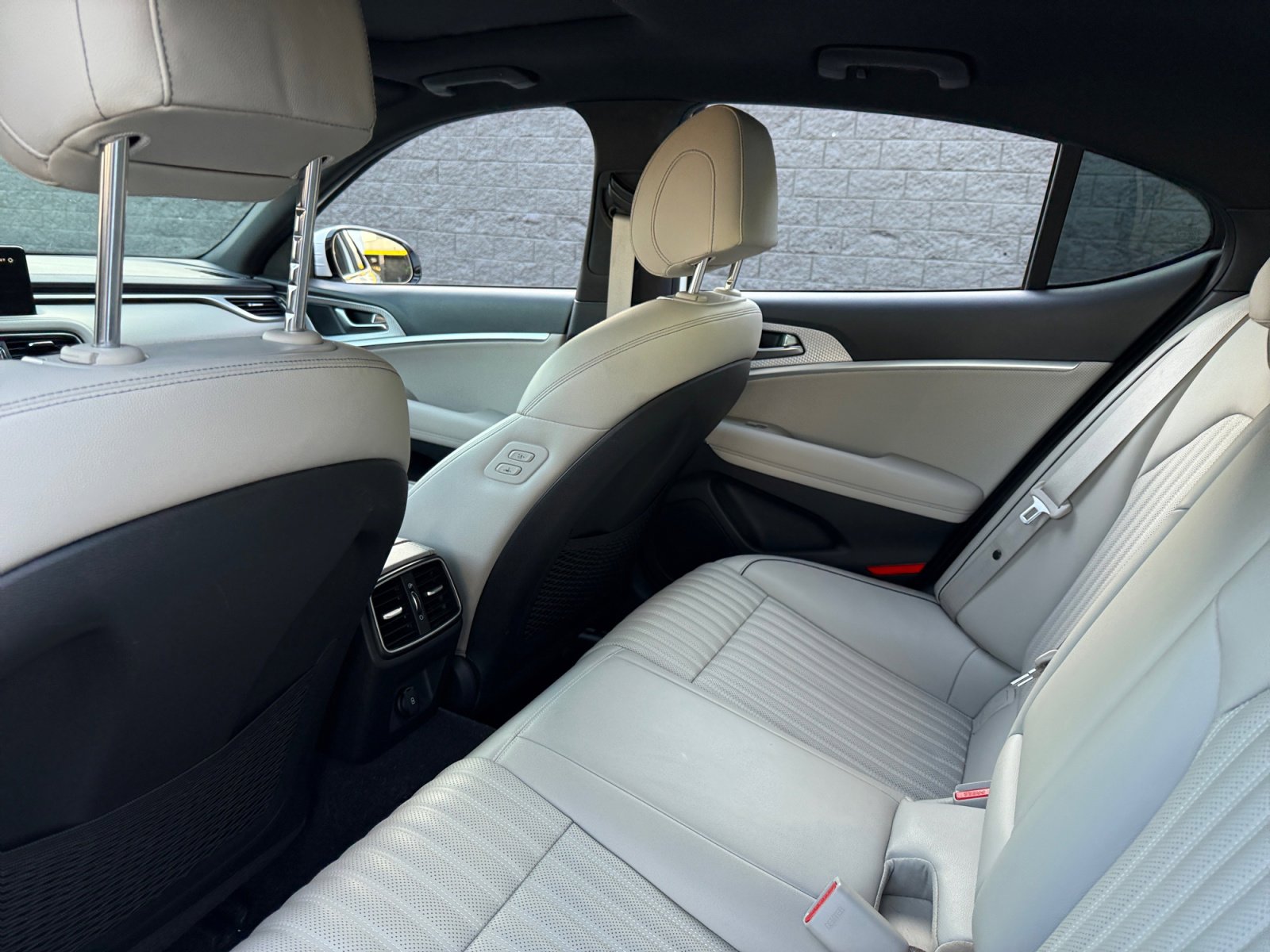 Used 2023 Genesis G70 2.0T w/ Sport Prestige Package image 16