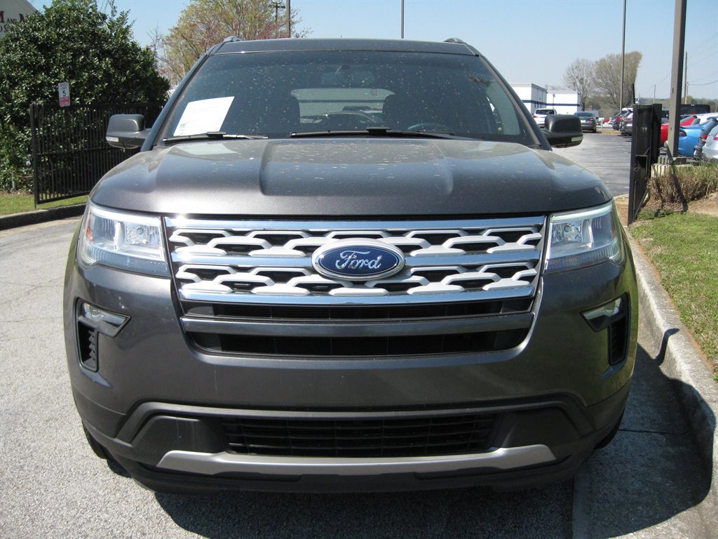 Used 2019 Ford Explorer XLT w/ Equipment Group 201A FWD image 2
