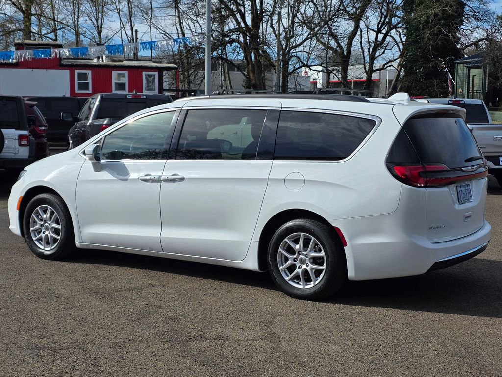 Used 2022 Chrysler Pacifica Touring-L image 31