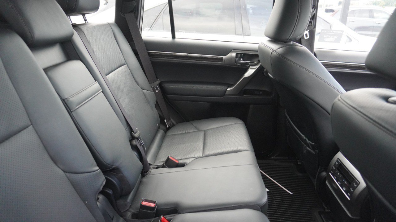 Certified 2023 Lexus GX 460 Luxury w/ Accessory Package AWD/4WD image 10