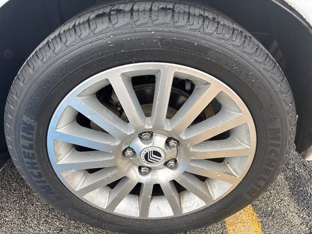 Used 2007 Mercury Milan Premier image 8