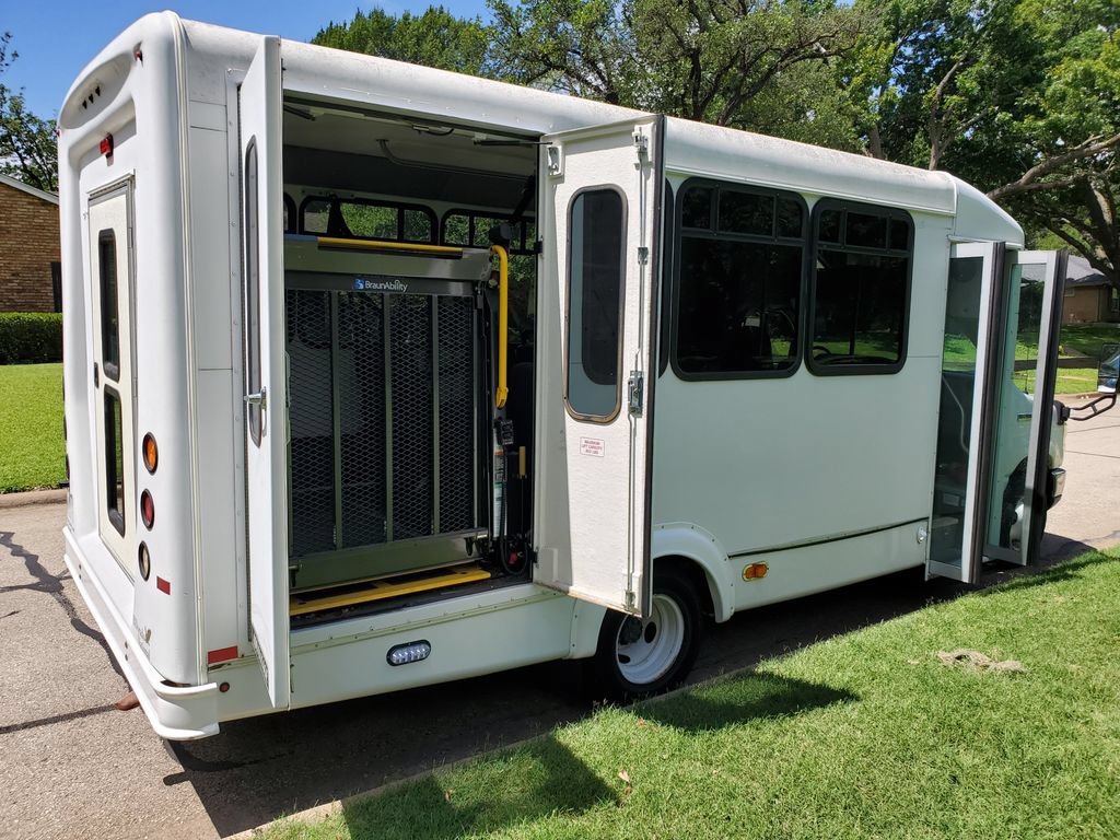 Used 2016 Ford E-350 and Econoline 350 Super Duty w/ Shuttle Bus Prep Package RWD image 51