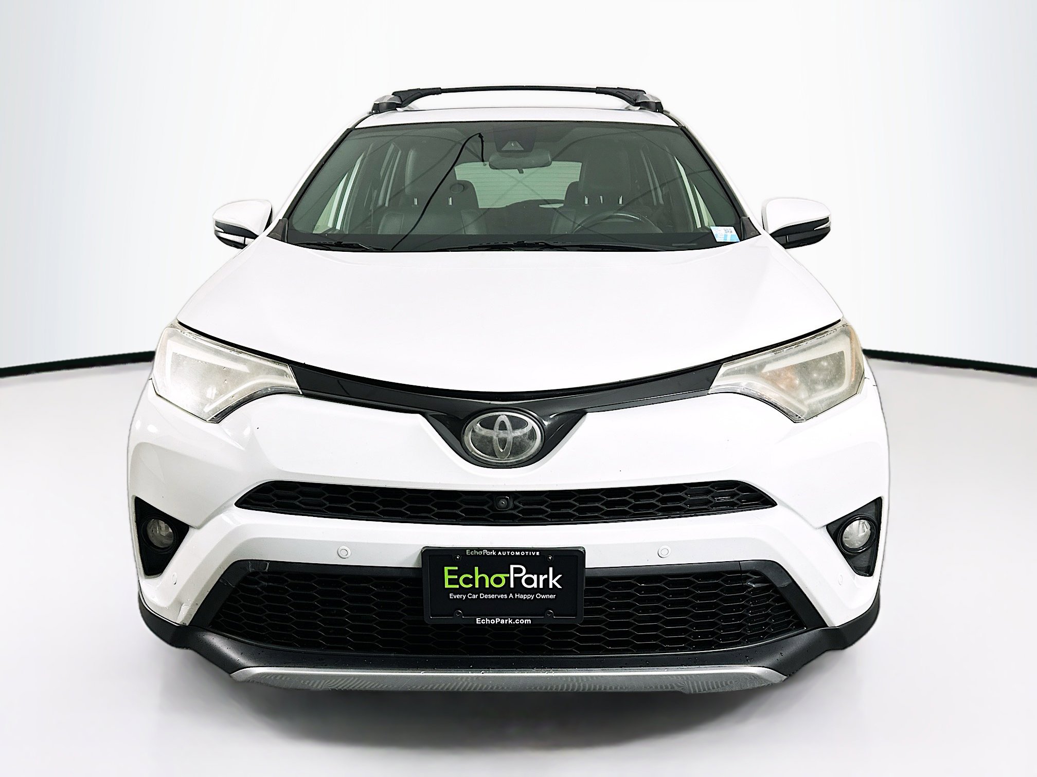 Used 2016 Toyota RAV4 SE image 2