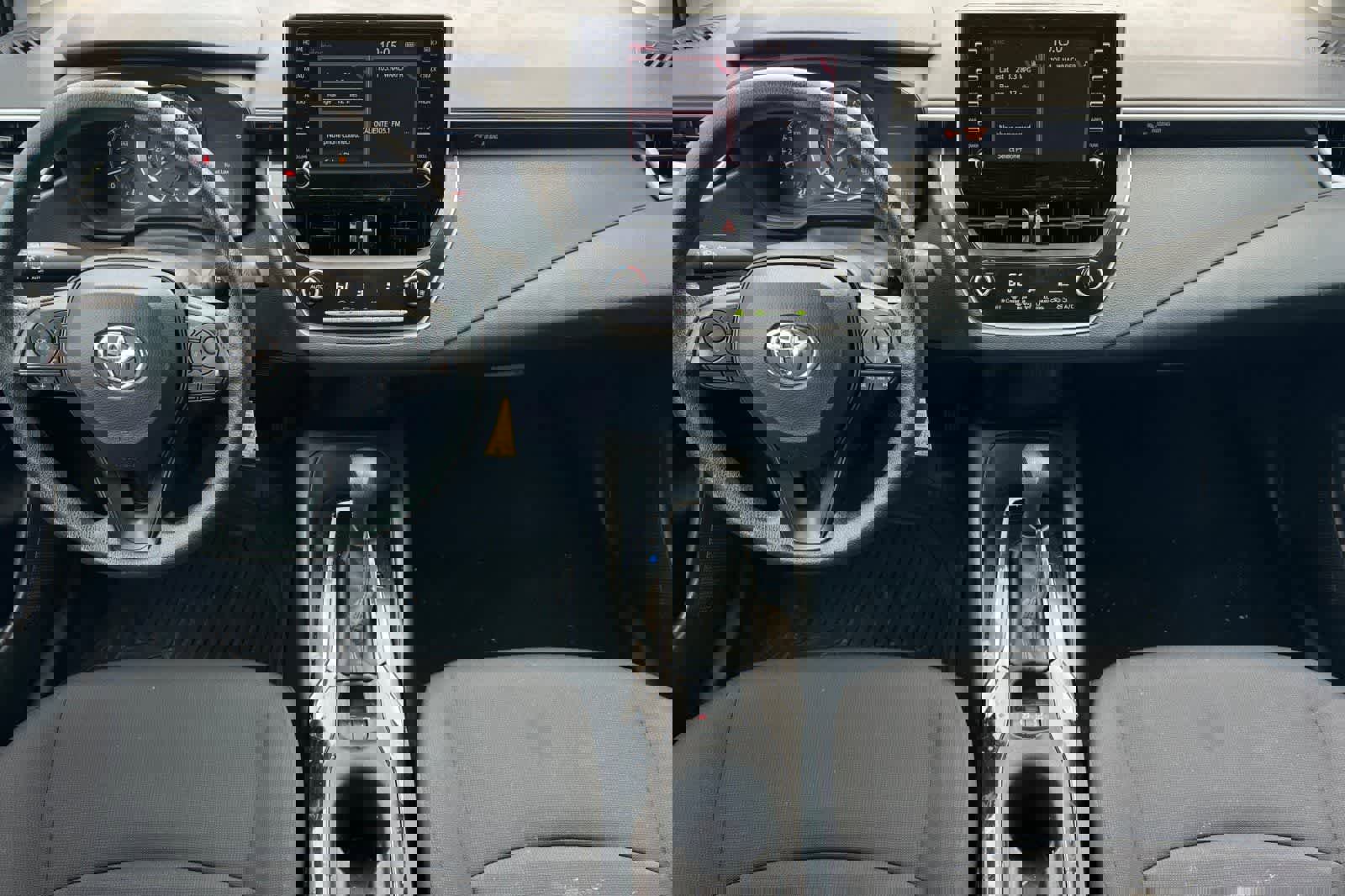 Used 2020 Toyota Corolla LE image 4