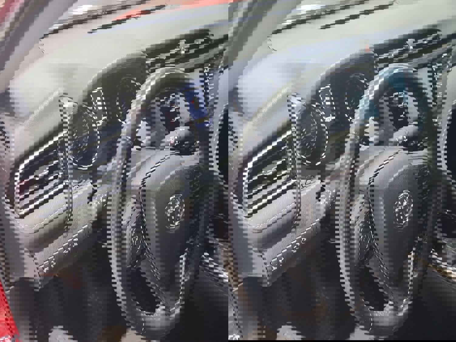 Used 2019 Toyota Camry SE image 16