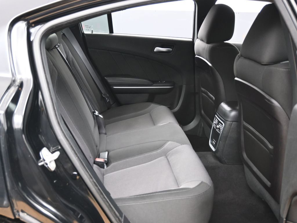 Used 2019 Dodge Charger SXT image 34