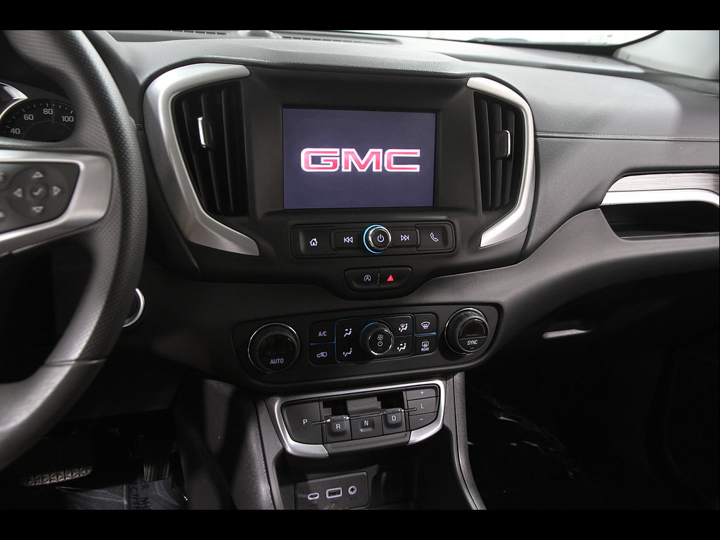Certified 2024 GMC Terrain SLE w/ Driver Convenience Package AWD/4WD image 9