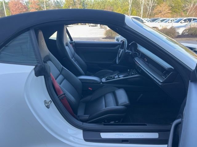 Used 2025 Porsche 911 Carrera image 20