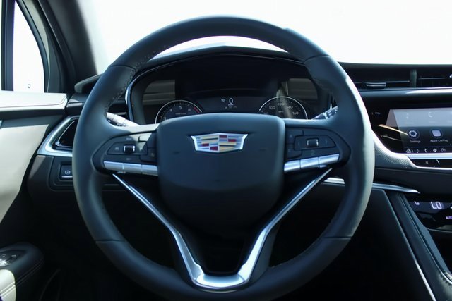 New 2025 Cadillac XT6 Luxury image 23