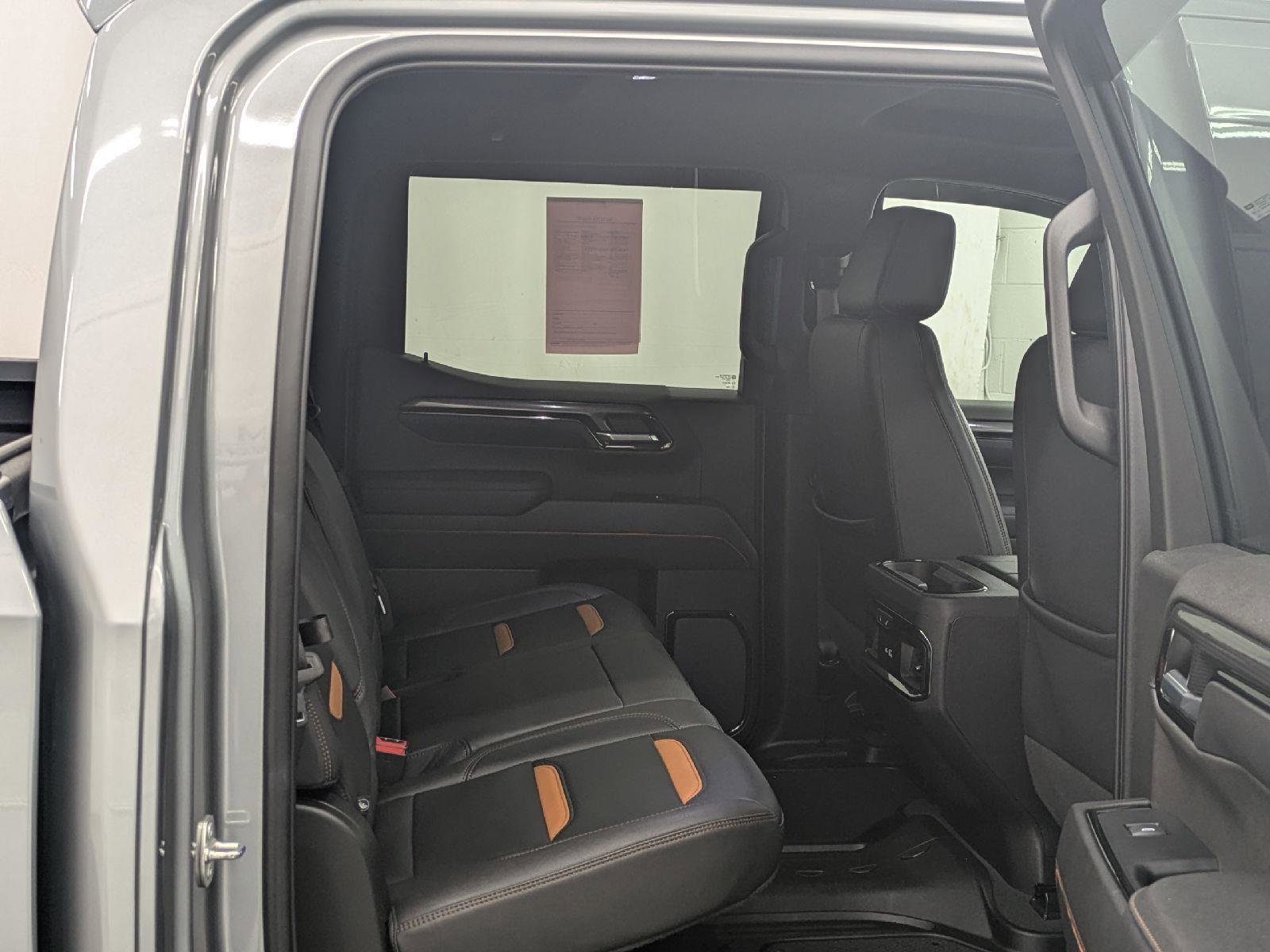 Used 2023 GMC Sierra 1500 AT4 w/ Technology Package image 14