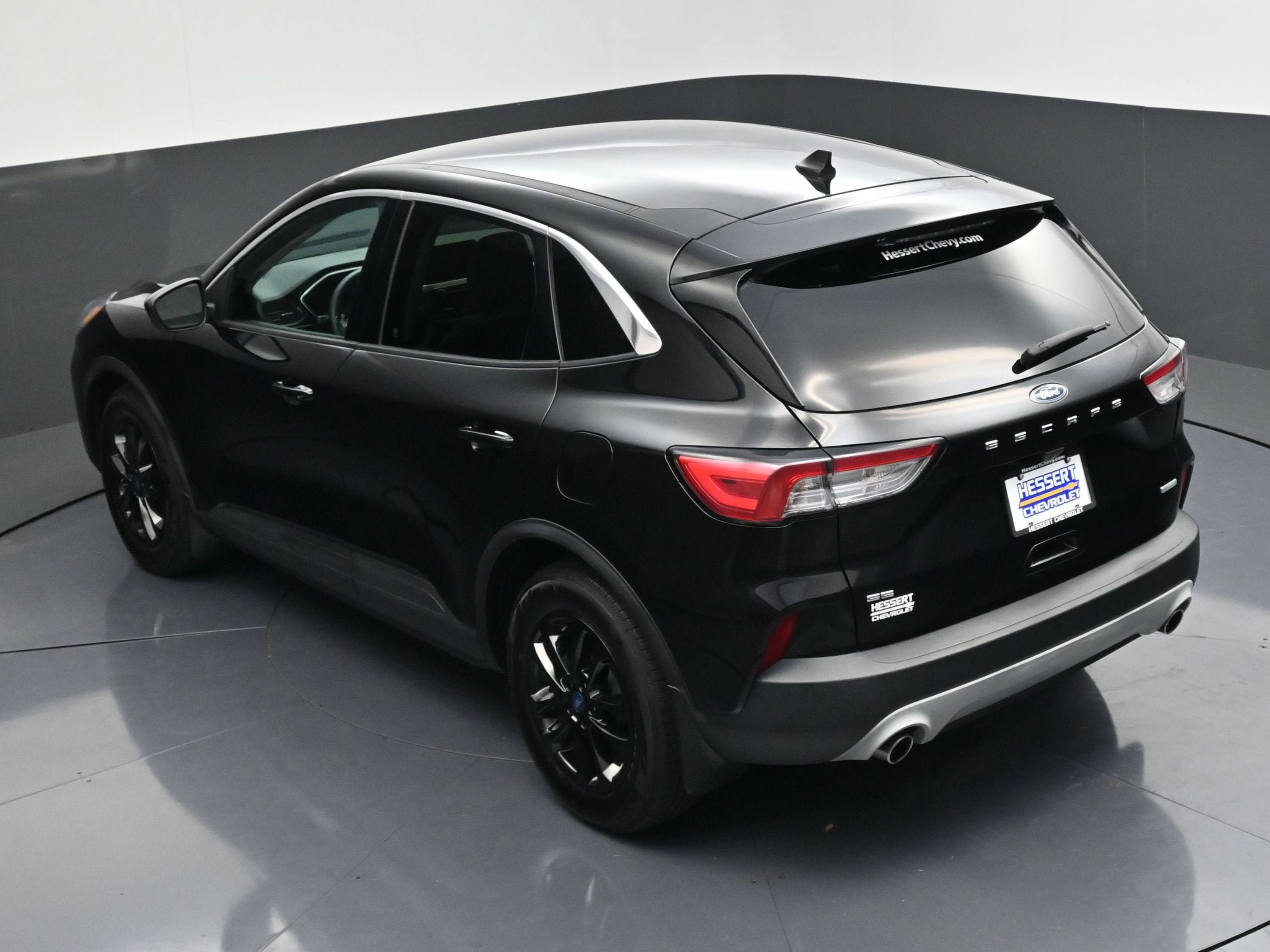Used 2020 Ford Escape SE FWD image 47