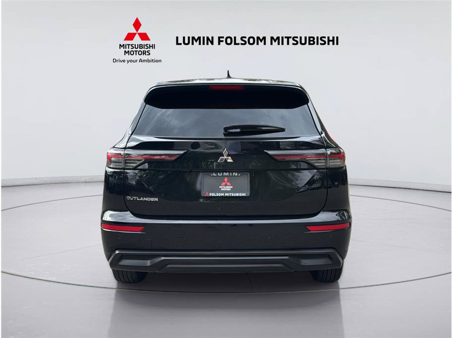 Used 2026 Mitsubishi Outlander ES FWD image 4