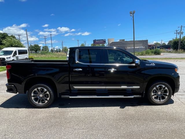 Used 2024 Chevrolet Silverado 1500 High Country w/ Technology Package AWD/4WD image 5