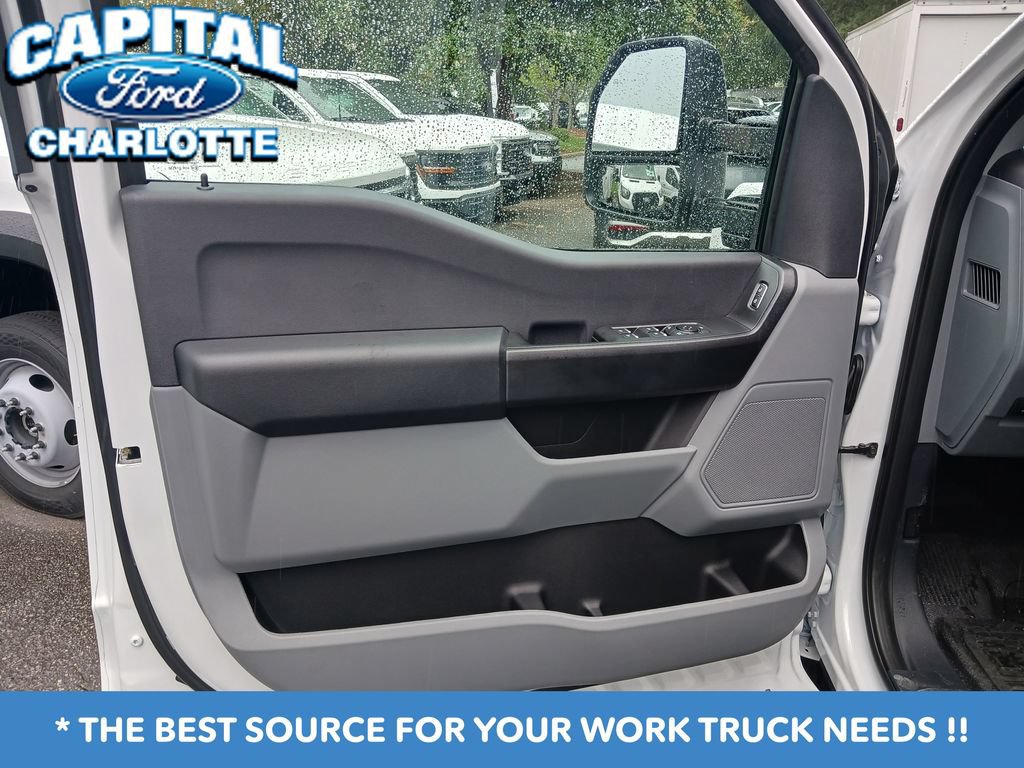 New 2026 Ford F550 4x4 Crew Cab image 10