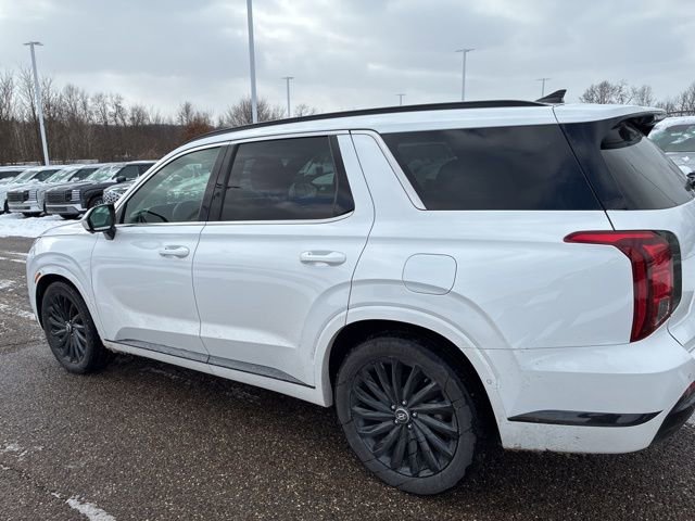 Used 2024 Hyundai Palisade Calligraphy image 2