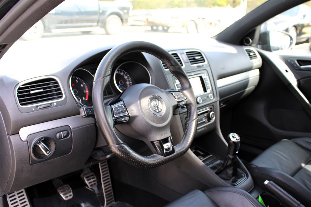 Used 2012 Volkswagen Golf 4-Door image 17