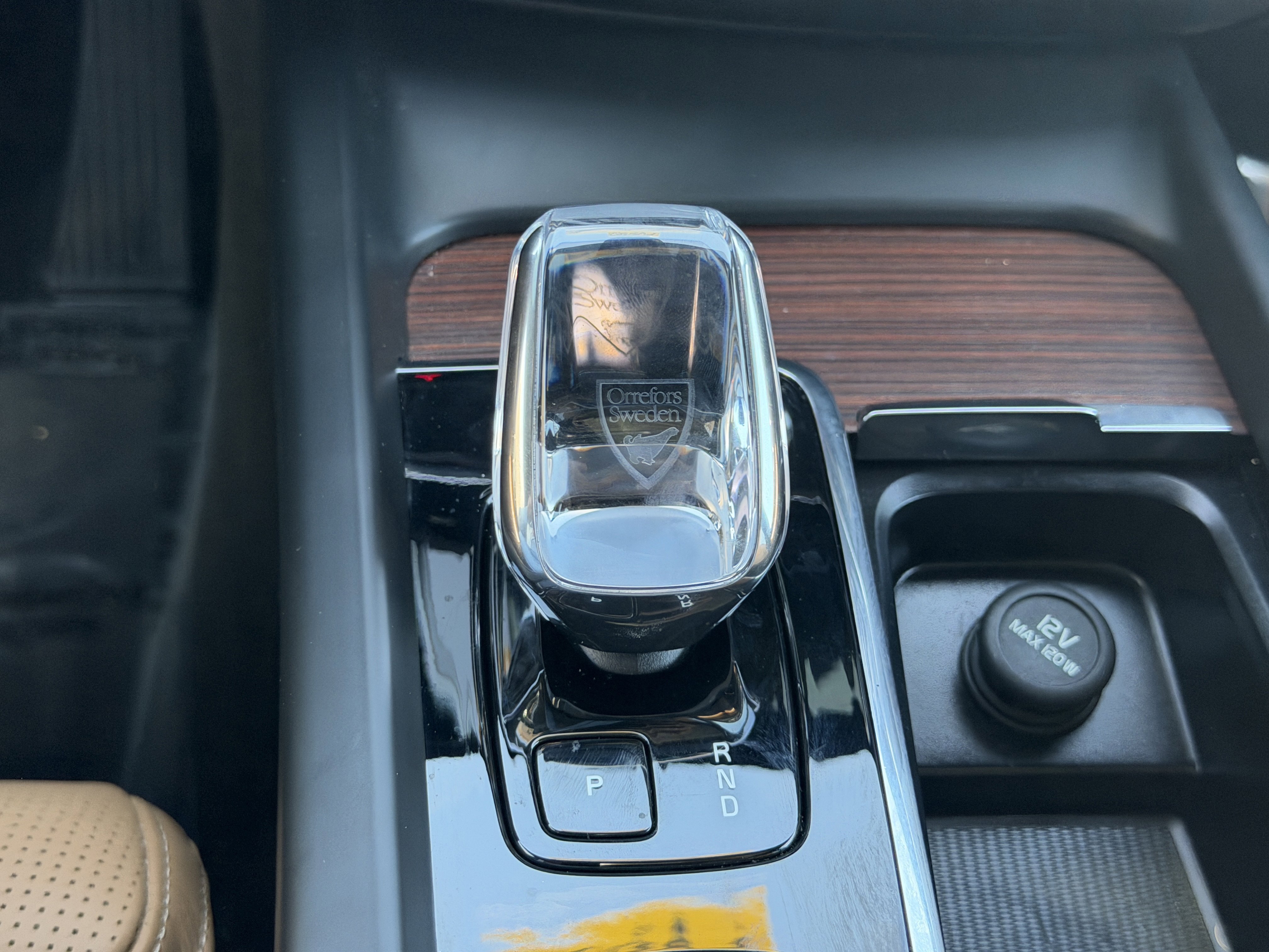 Certified 2023 Volvo XC60 B5 Ultimate FWD image 28