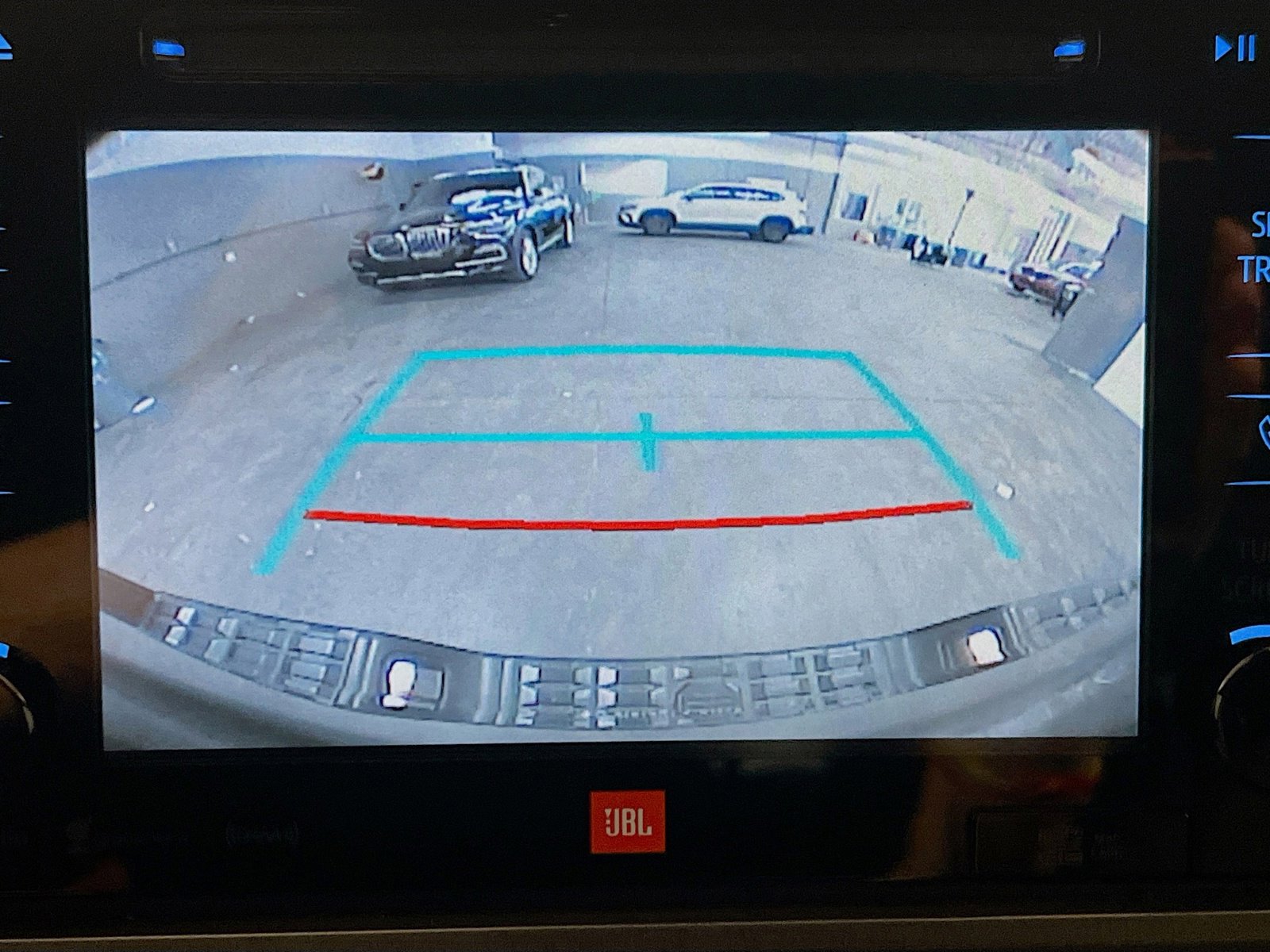Used 2018 Toyota Tacoma TRD Off-Road AWD/4WD image 9