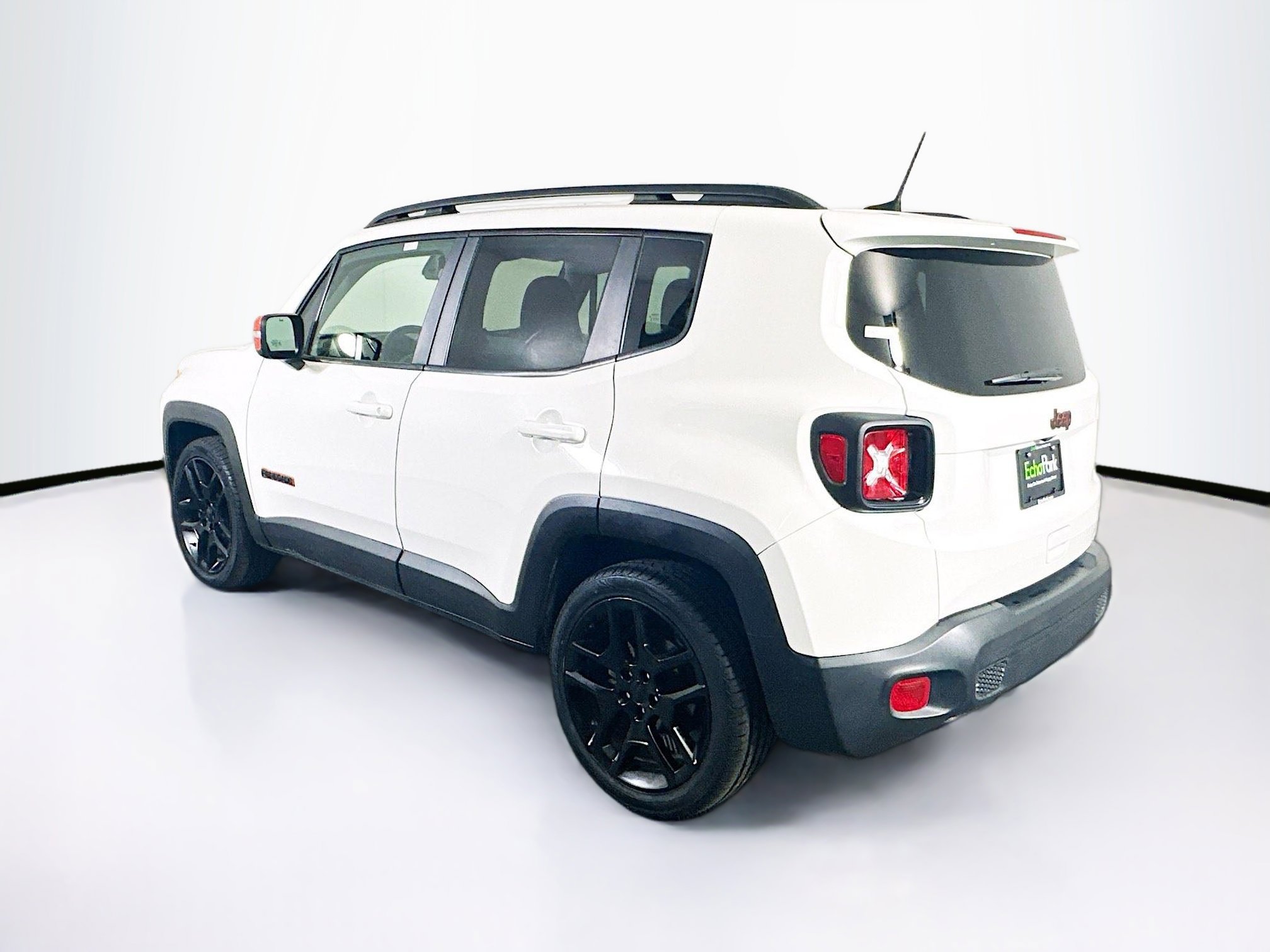 Used 2020 Jeep Renegade Latitude FWD image 5