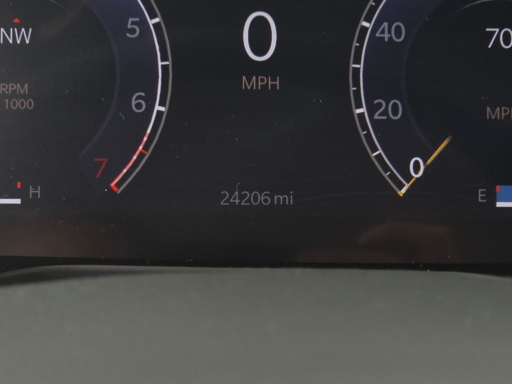 Used 2023 Jeep Grand Cherokee Altitude AWD/4WD image 16