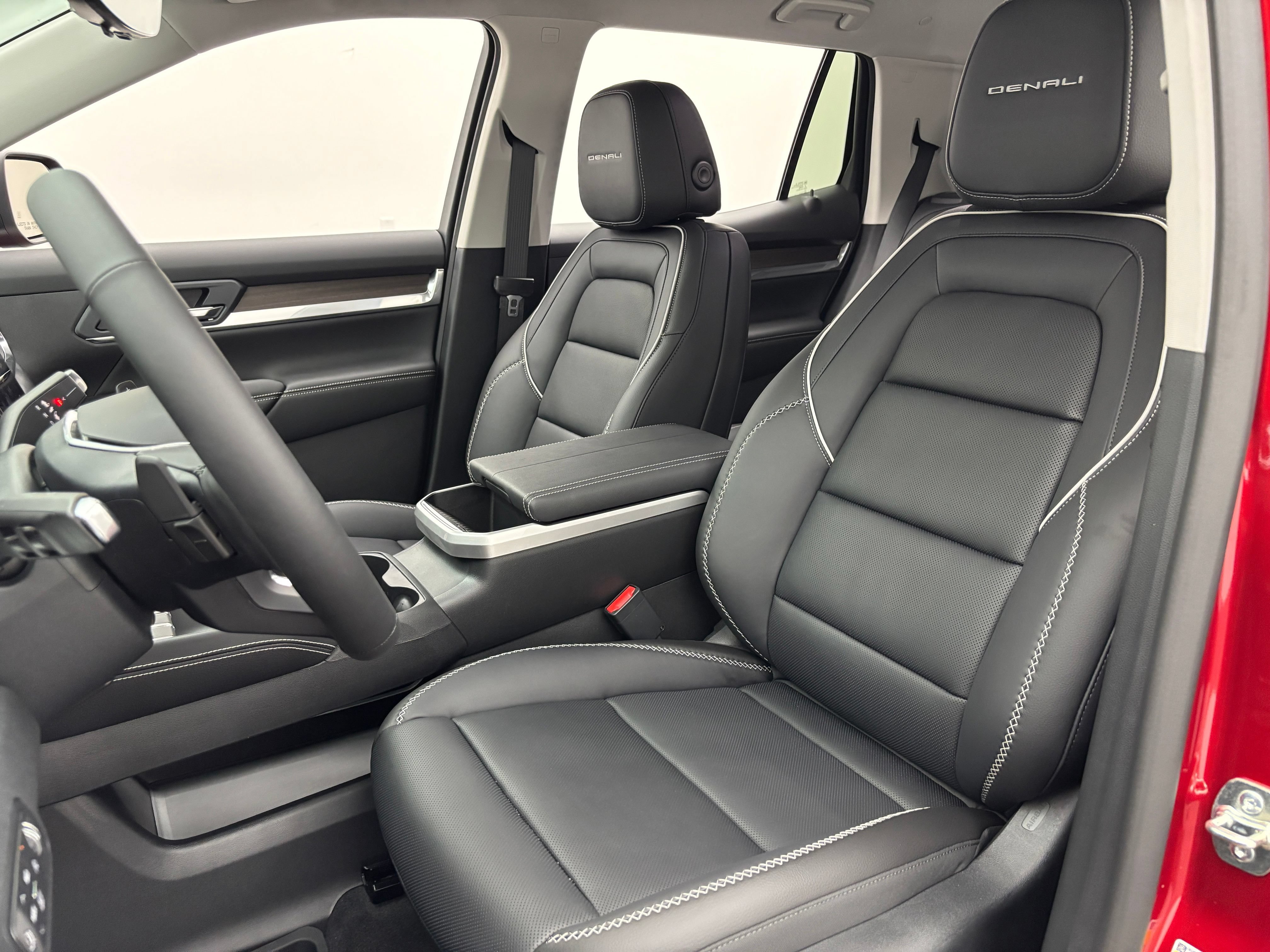 New 2027 GMC Terrain Denali w/ LPO, Floor Liner Package AWD/4WD image 19