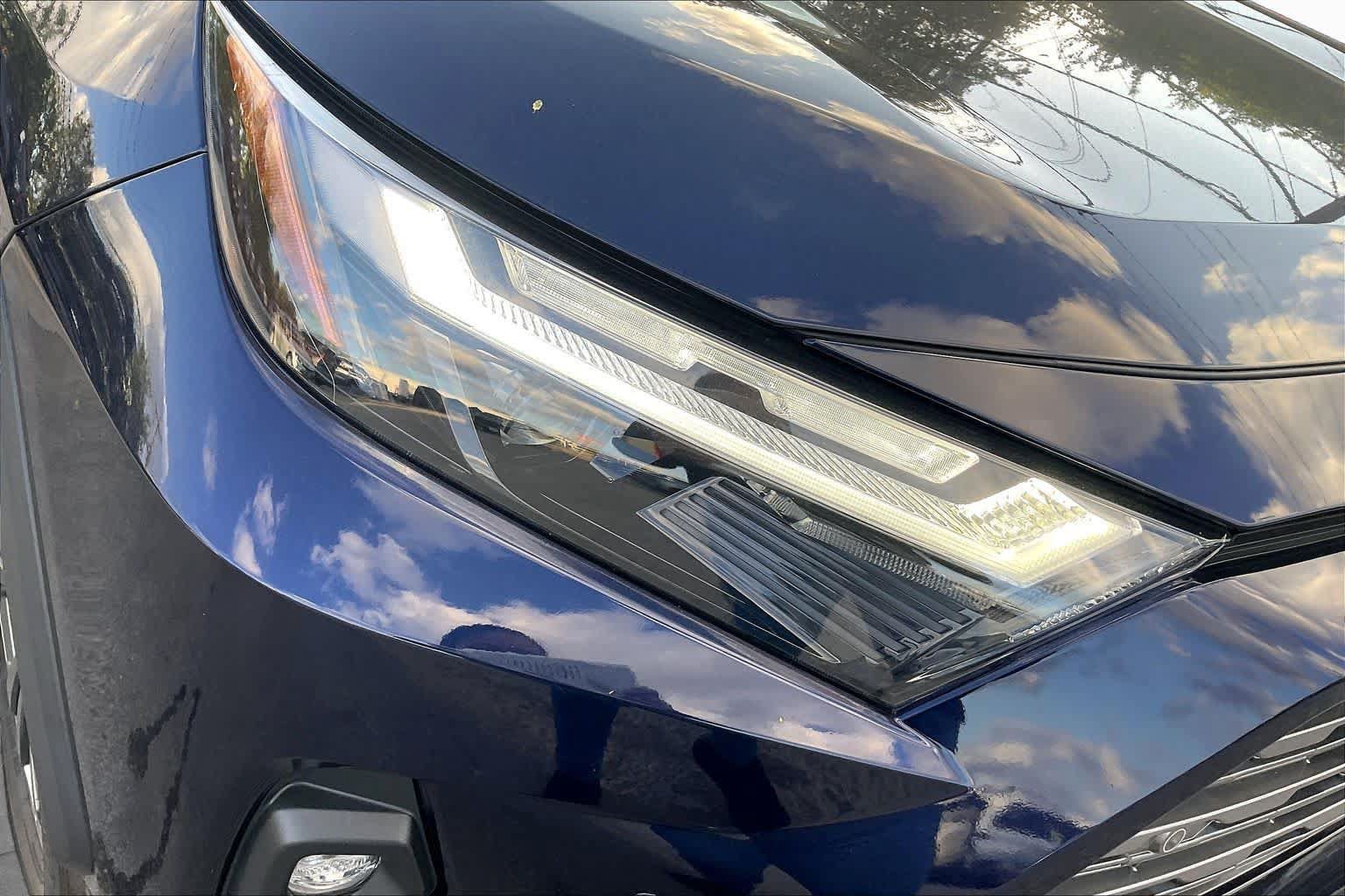 Used 2024 Toyota RAV4 Limited AWD/4WD image 27