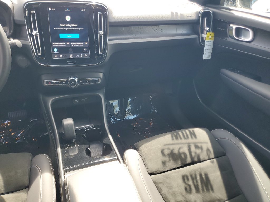 Certified 2022 Volvo C40 P8 Recharge Ultimate AWD/4WD image 14