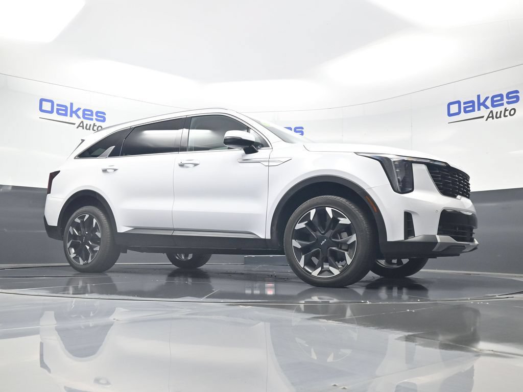 Certified 2026 Kia Sorento EX AWD/4WD image 39