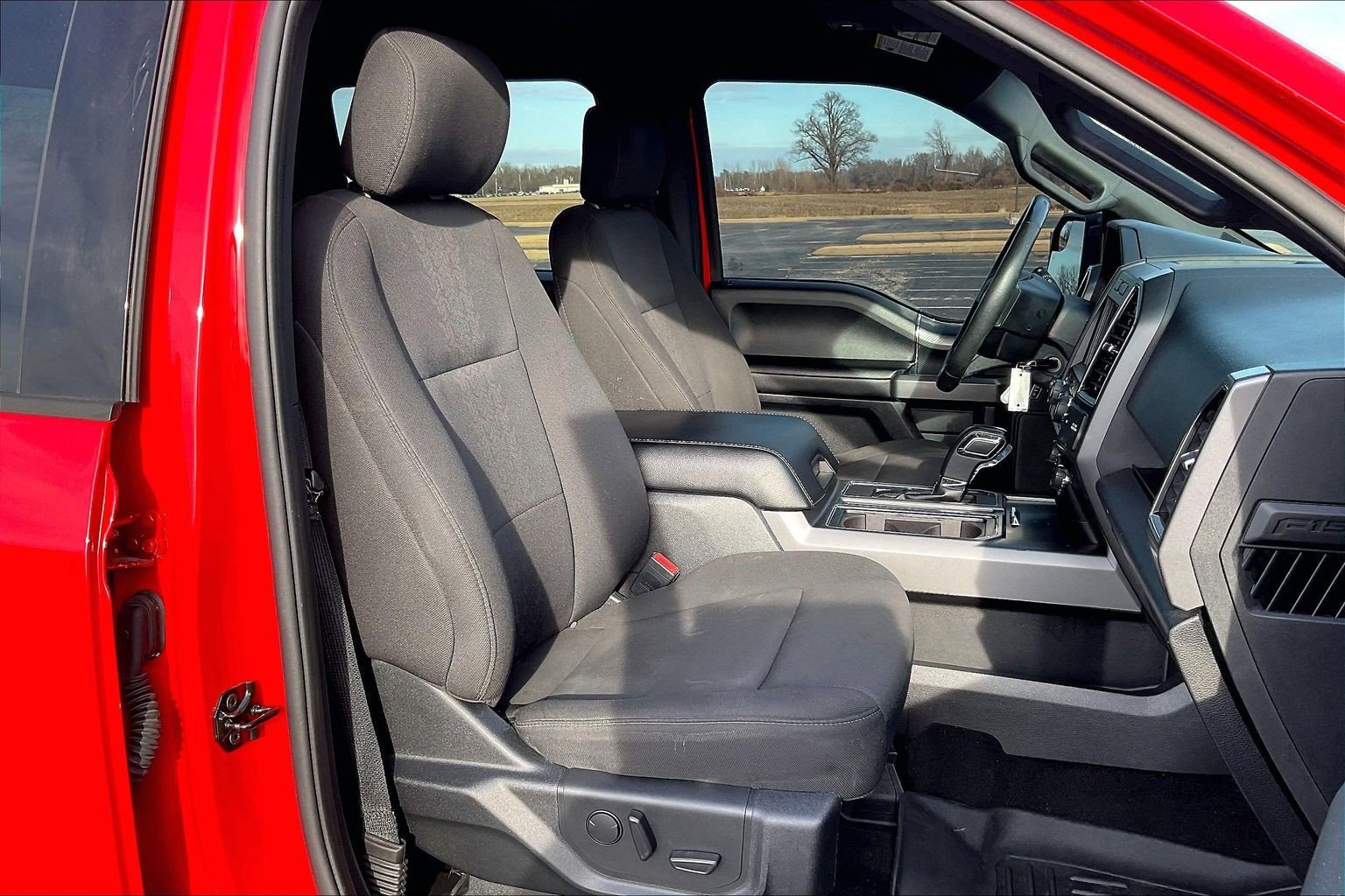 Used 2019 Ford F150 XLT w/ Equipment Group 302A Luxury image 8