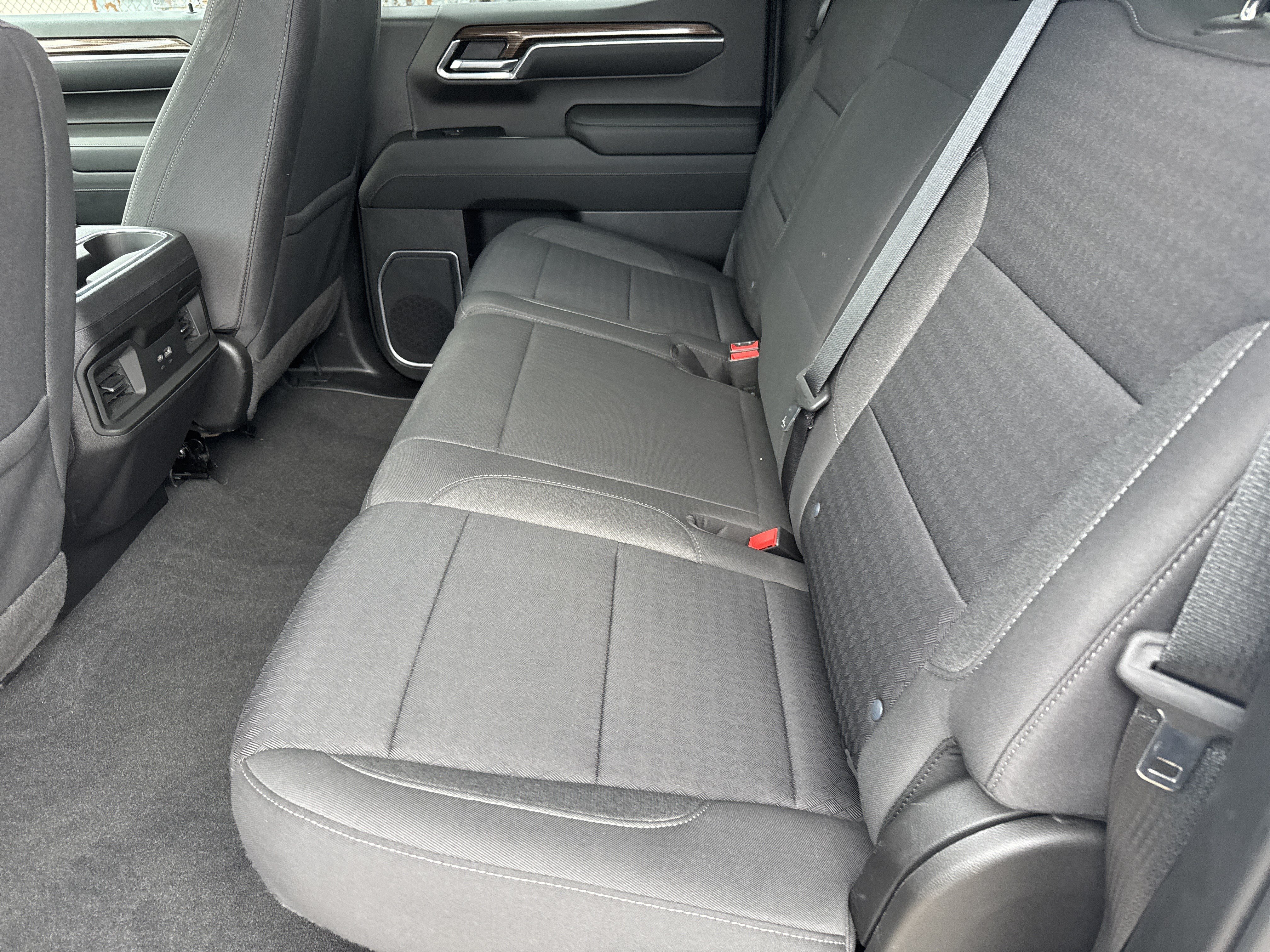 Used 2022 Chevrolet Silverado 1500 LT Trail Boss w/ Convenience Package II AWD/4WD image 6