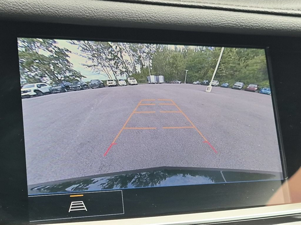 Used 2024 Cadillac XT6 Luxury FWD image 17