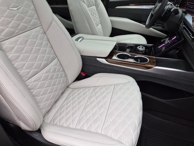 New 2026 Cadillac Escalade Platinum Sport w/ LPO, ONYX Package AWD/4WD image 28
